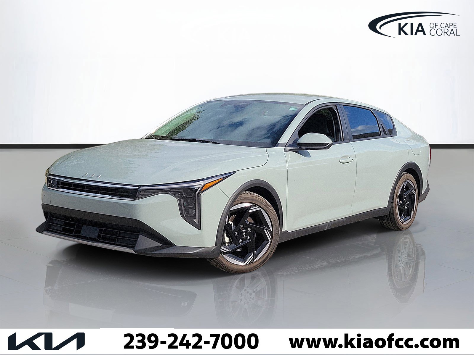 Used 2025 Kia K4 EX image 1