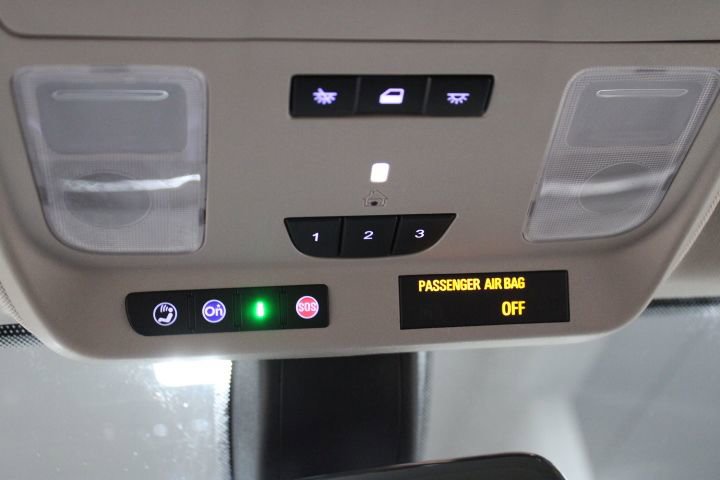 Used 2020 Buick Envision Essence image 35