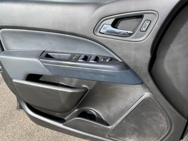 Used 2017 Chevrolet Colorado Z71 w/ Z71 Midnight Edition image 13