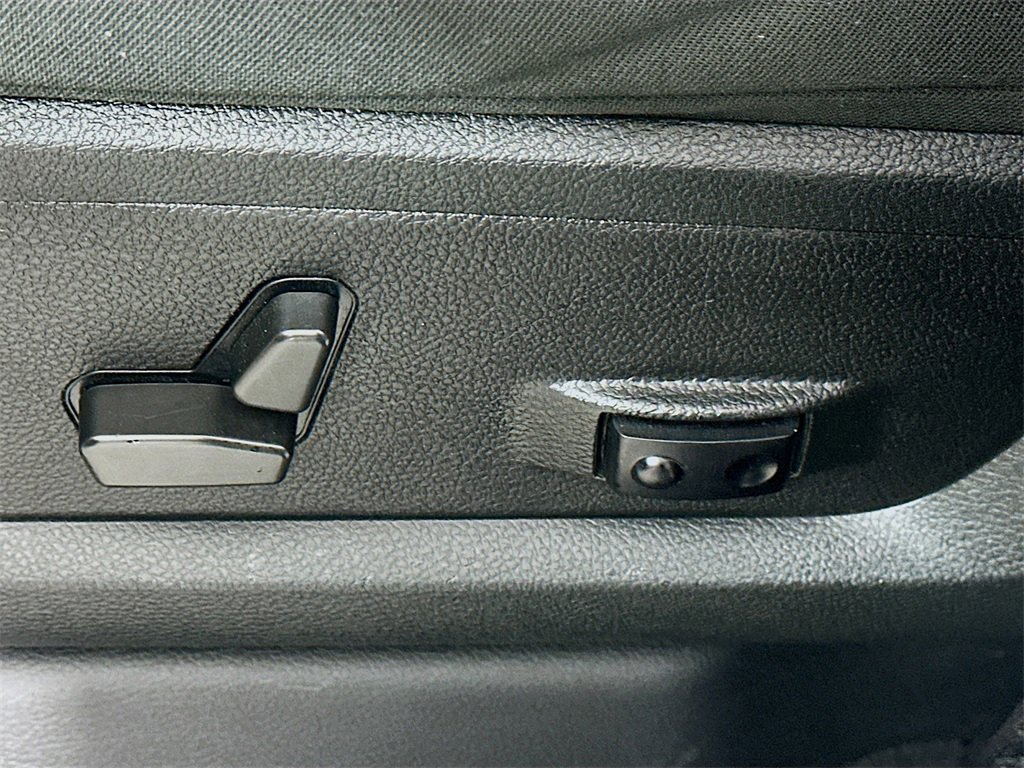 Used 2022 RAM 3500 Big Horn w/ Level A Equipment Group image 20