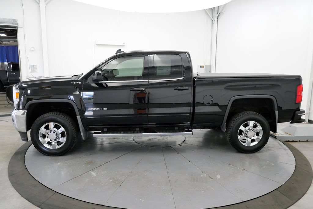 Used 2018 GMC Sierra 2500 SLE w/ SLE Preferred Package AWD/4WD image 4