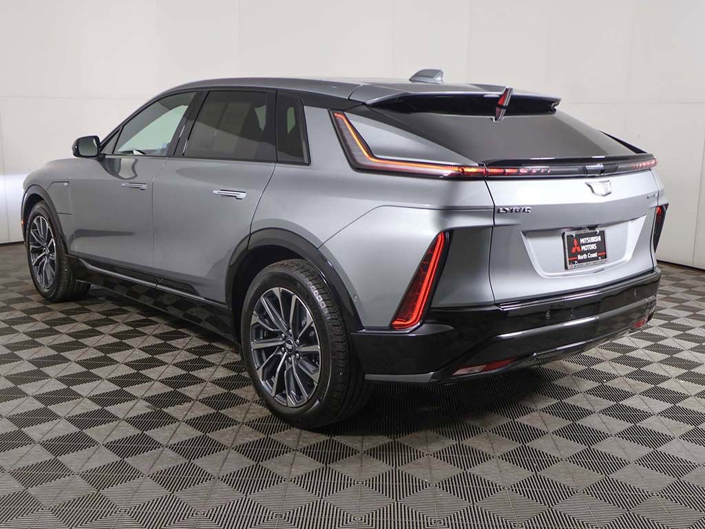 Used 2025 Cadillac Lyriq Sport AWD/4WD image 14