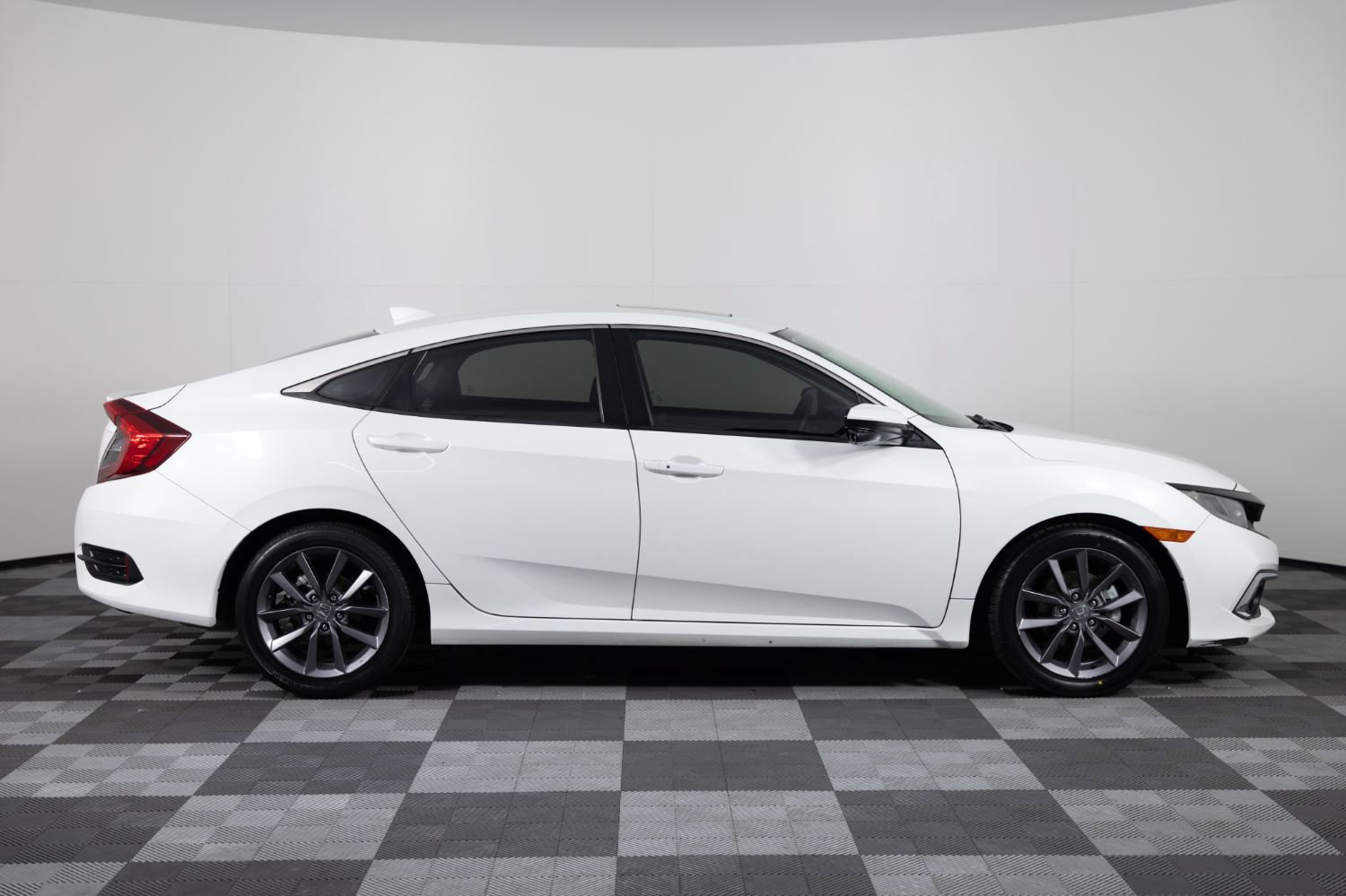 Used 2020 Honda Civic EX-L image 9