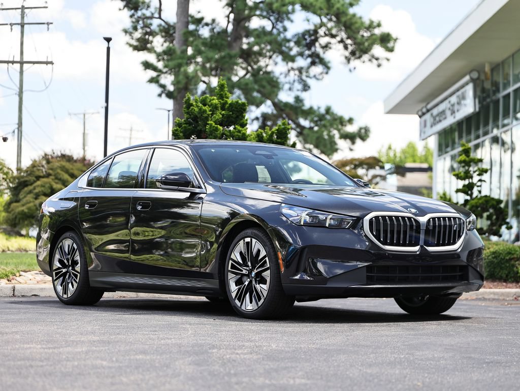 New 2027 BMW i5 xDrive40 w/ Premium Package AWD/4WD image 1