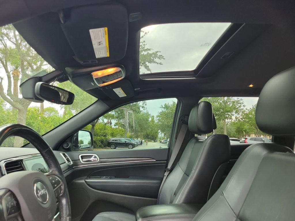 Used 2019 Jeep Grand Cherokee Limited AWD/4WD image 25
