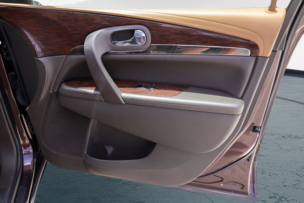 Used 2015 Buick Enclave Leather FWD image 31