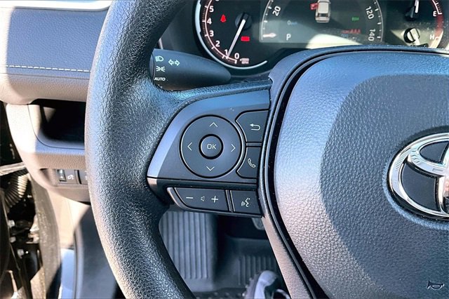 Used 2025 Toyota RAV4 XLE image 10