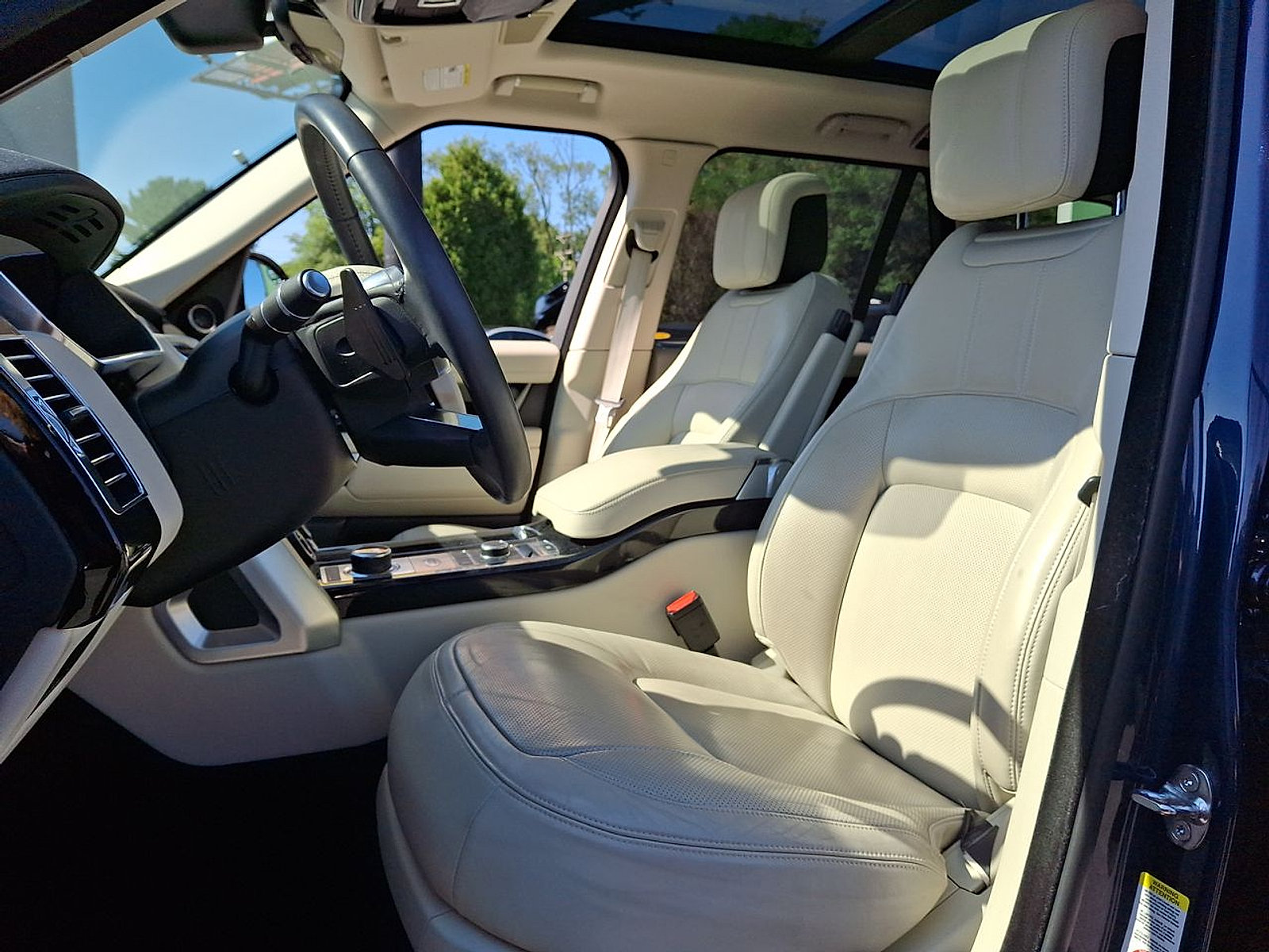 Used 2020 Land Rover Range Rover HSE AWD/4WD image 17