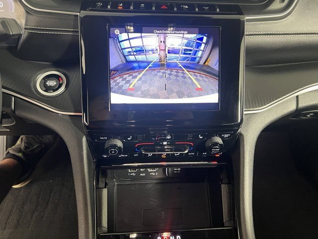 Certified 2023 Jeep Grand Cherokee Laredo w/ Luxury Tech Group I AWD/4WD image 22