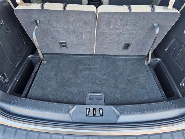 Used 2021 Ford Explorer XLT image 6