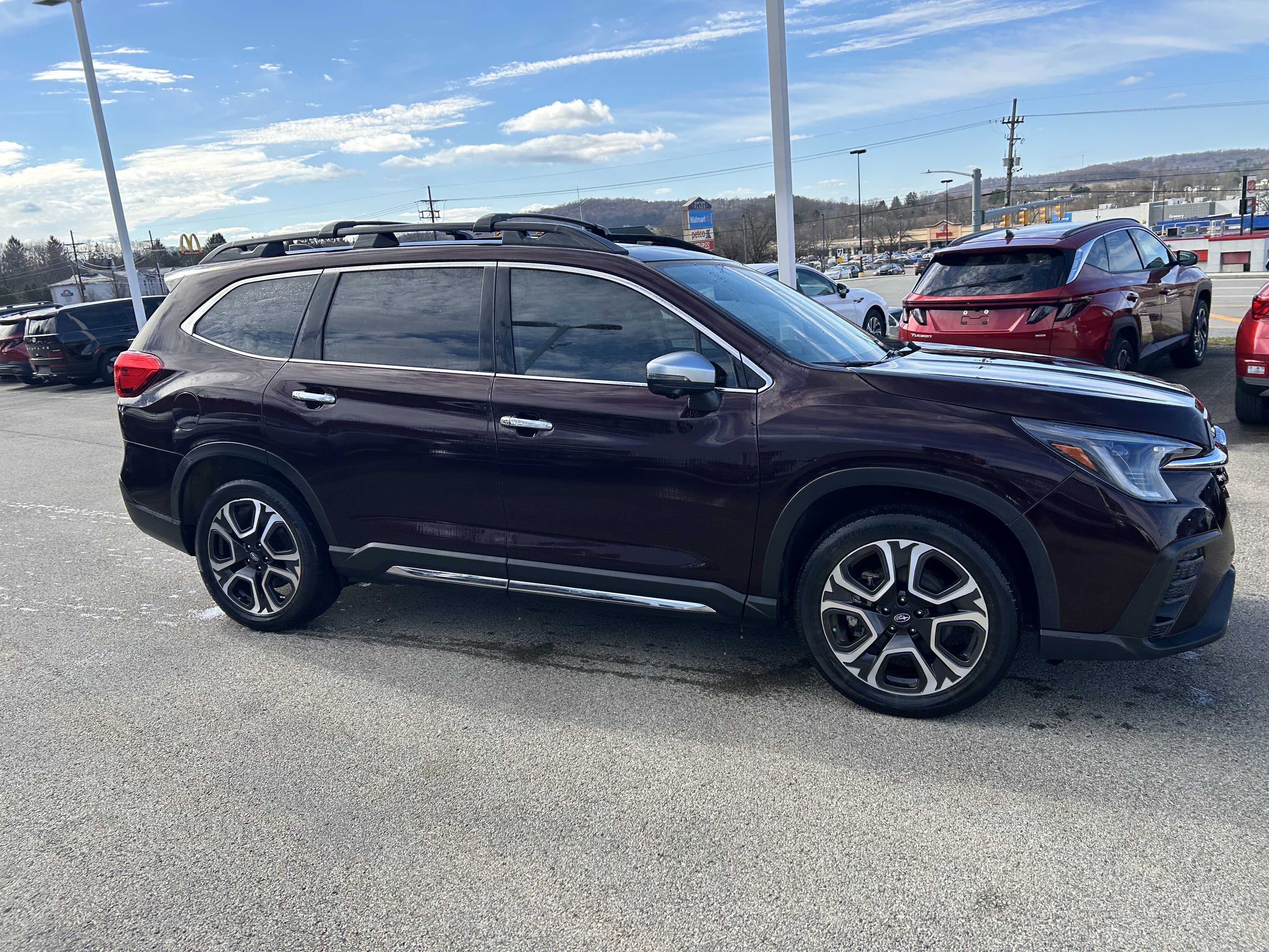Used 2023 Subaru Ascent Touring image 5