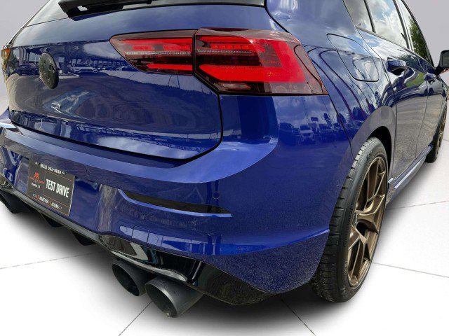 Used 2022 Volkswagen Golf R image 17