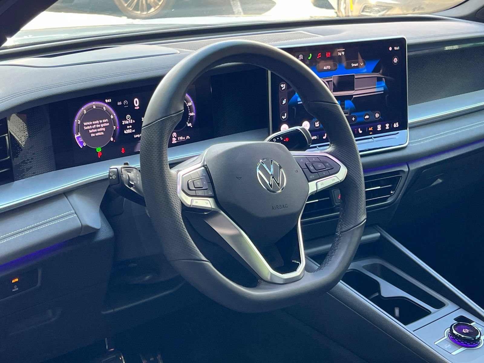 Used 2025 Volkswagen Tiguan SE R-Line AWD/4WD image 13