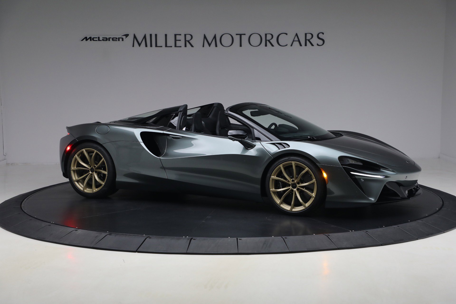 New 2026 McLaren Artura Spider image 9