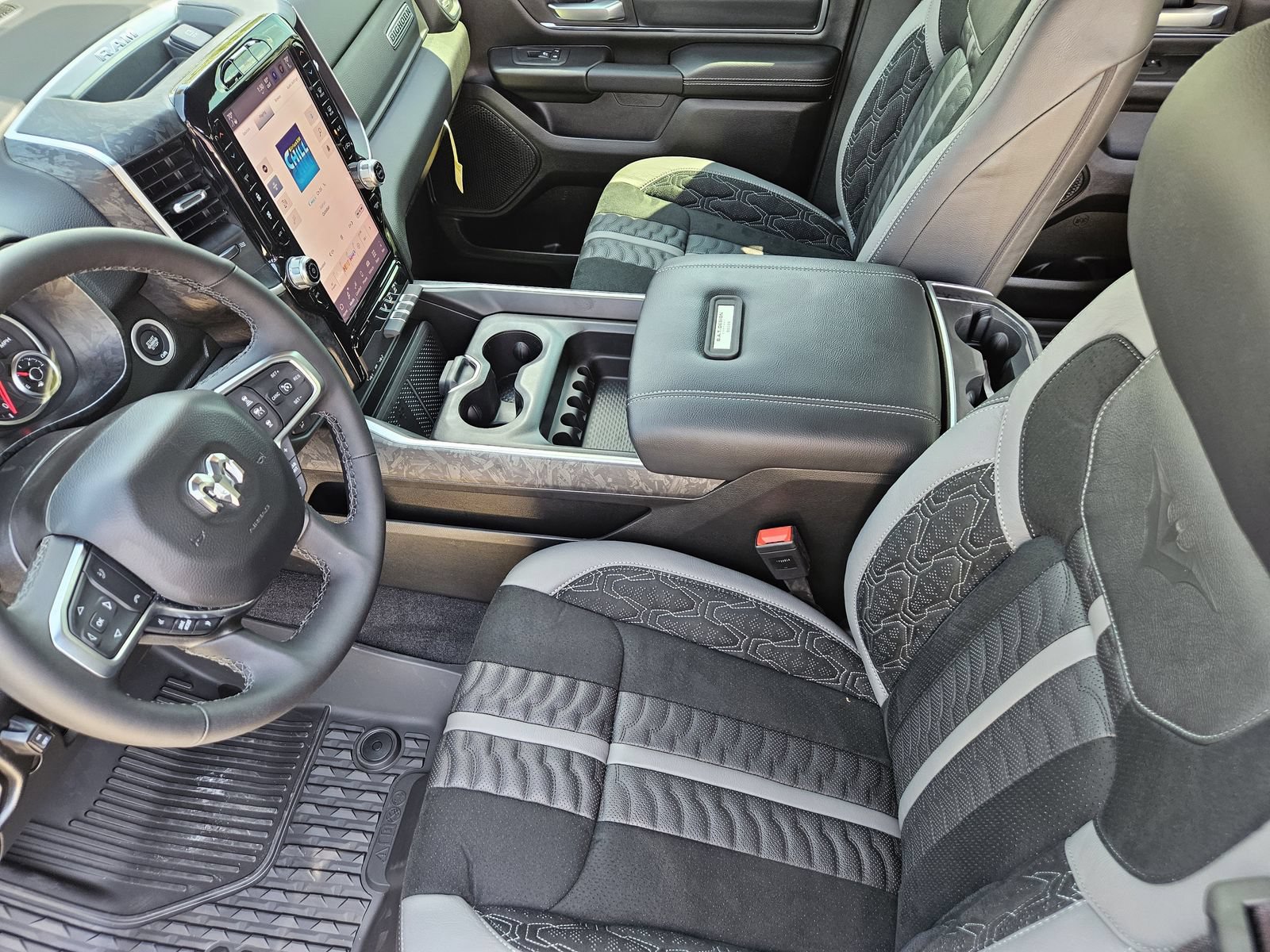 New 2025 RAM 1500 Big Horn AWD/4WD image 12