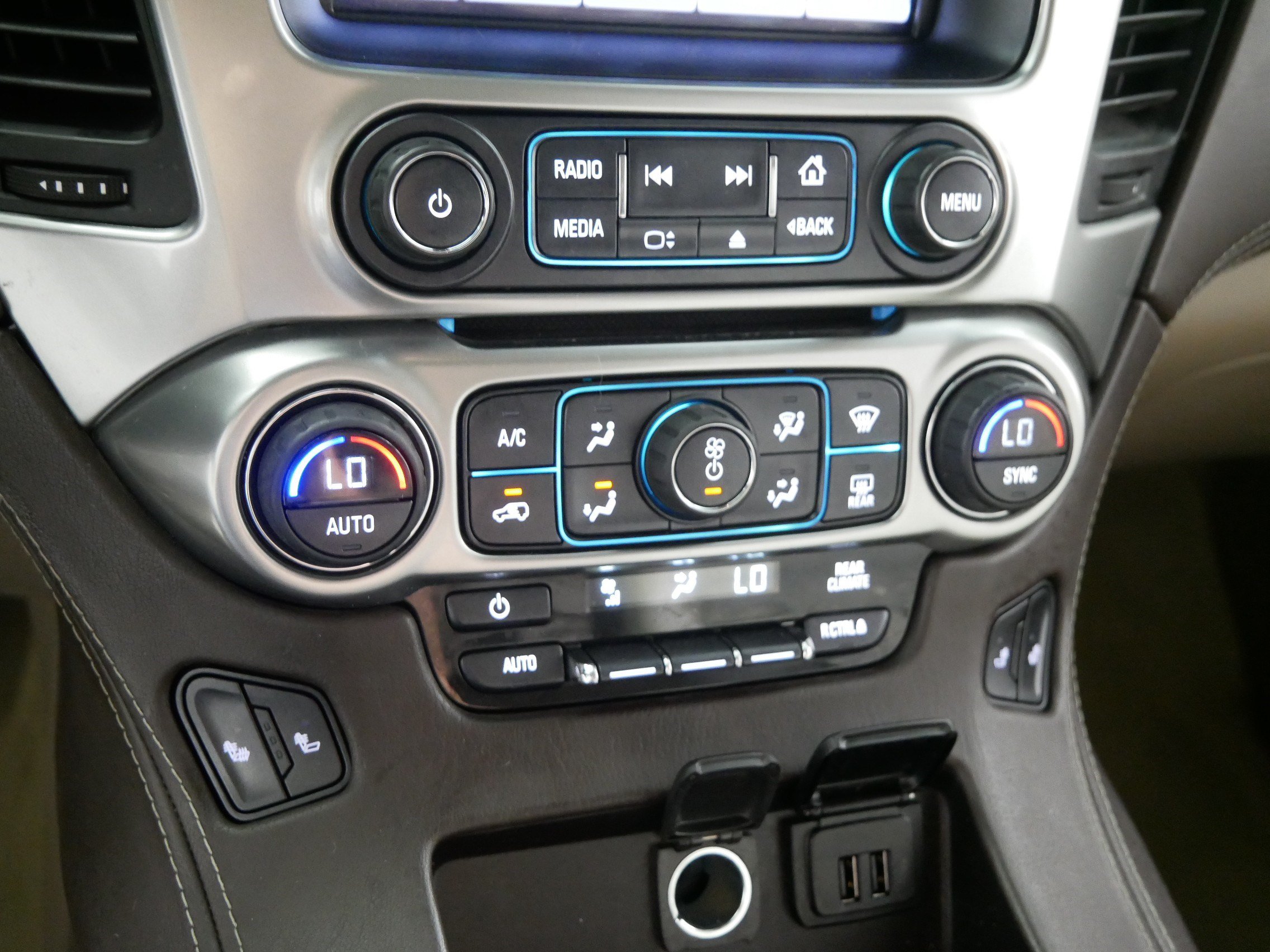 Used 2015 Chevrolet Tahoe LT AWD/4WD image 23