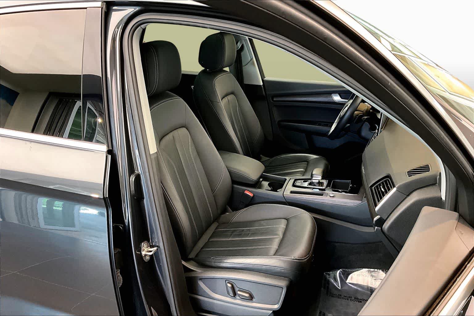 Used 2023 Audi Q5 2.0T Premium w/ Convenience Package AWD/4WD image 10