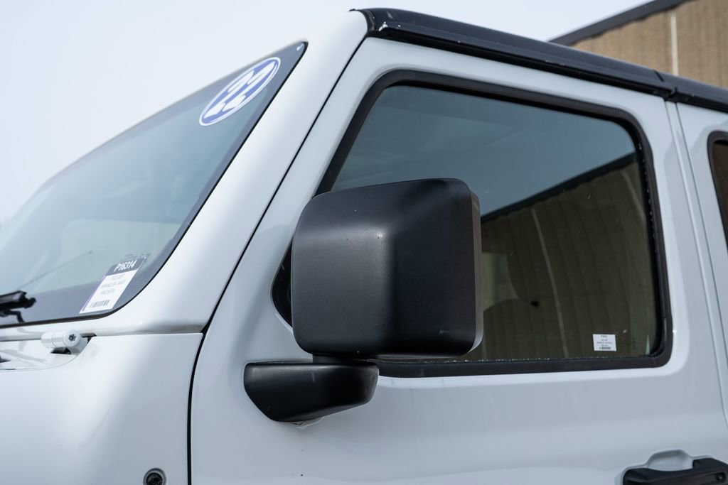 Used 2022 Jeep Wrangler Unlimited Sahara image 9