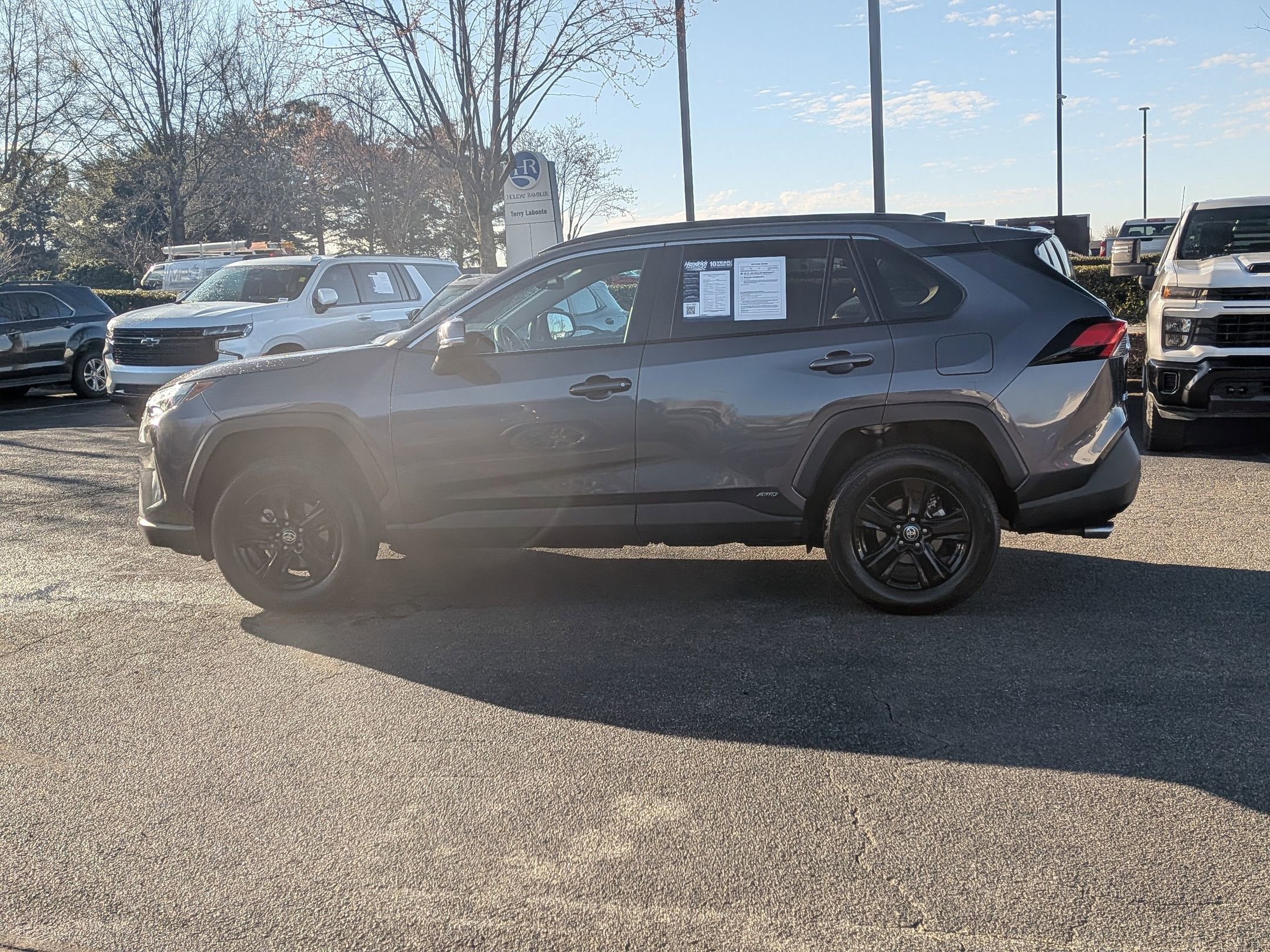 Used 2025 Toyota RAV4 XLE image 6