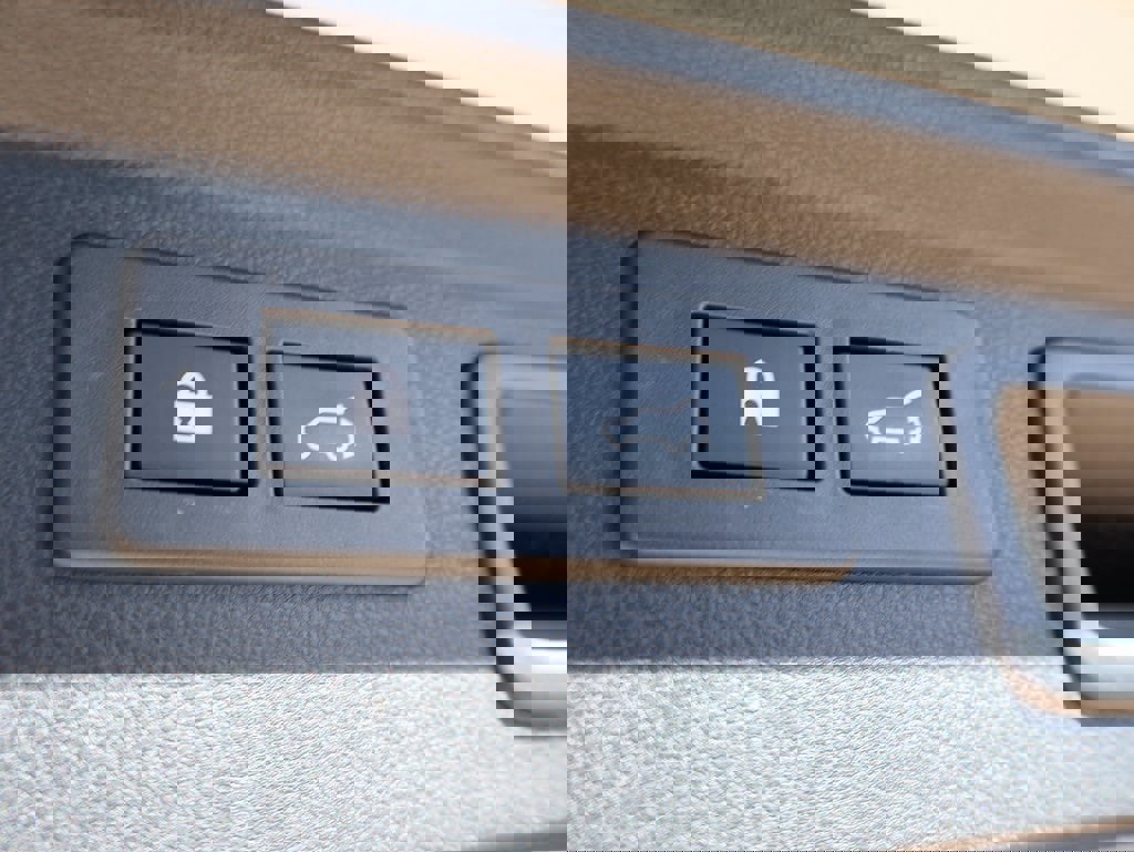 Used 2024 Subaru Forester Touring w/ Convenience Package image 17