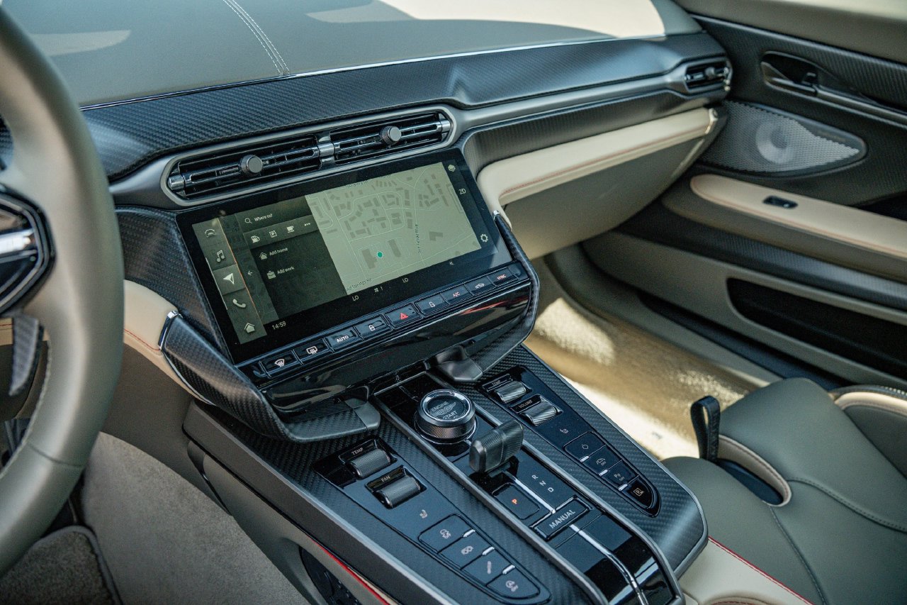 New 2026 Aston Martin Vanquish RWD image 28