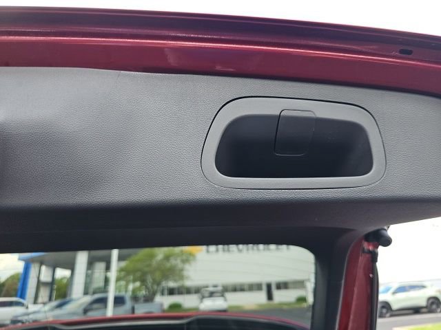 Used 2024 Chevrolet Trax LT w/ LT Convenience Package image 12