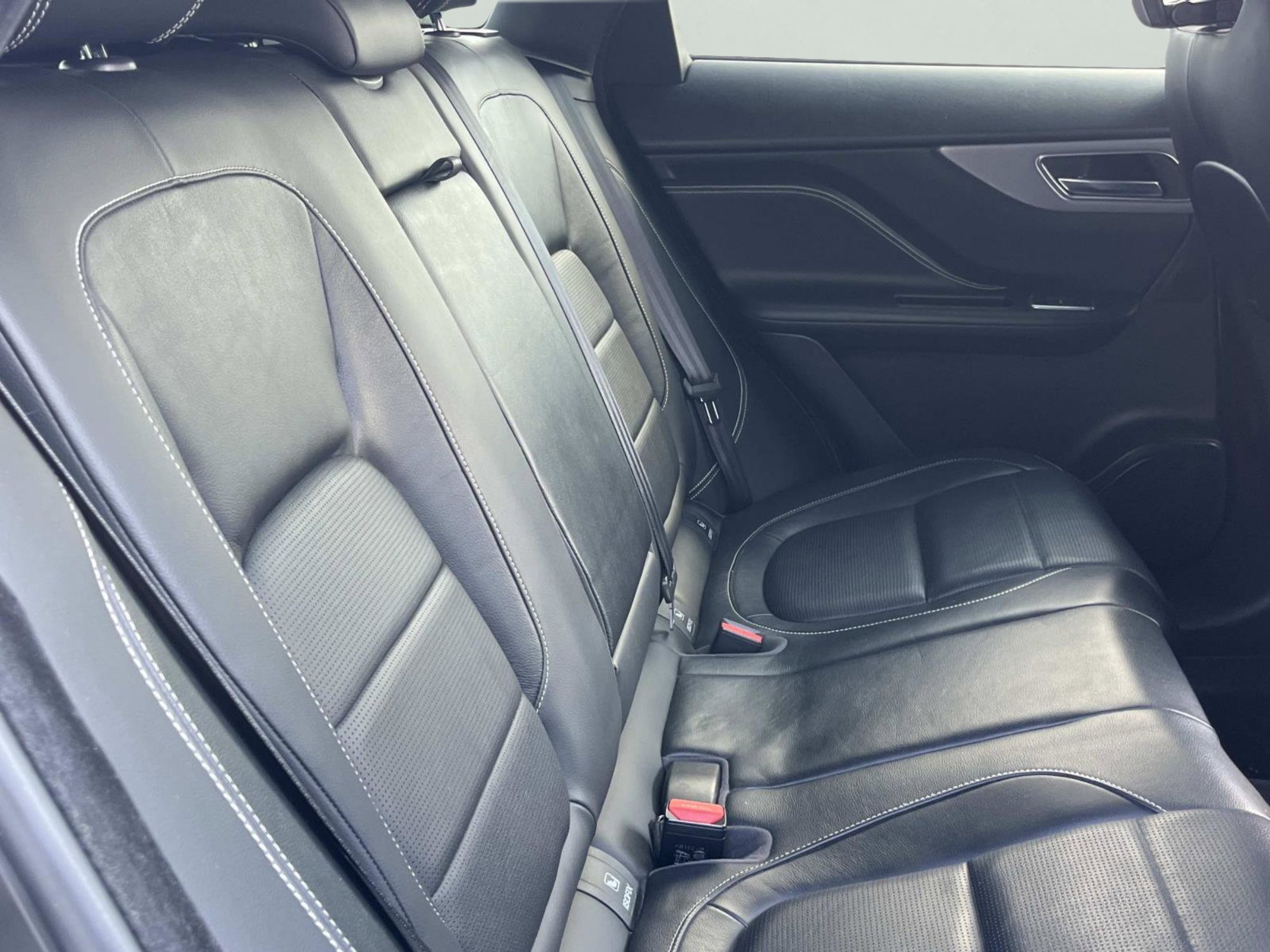Used 2020 Jaguar F-PACE S AWD/4WD image 21