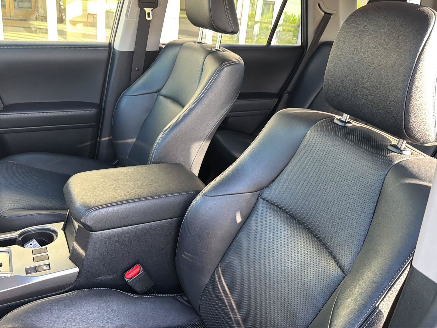Used 2024 Toyota 4Runner Limited AWD/4WD image 32