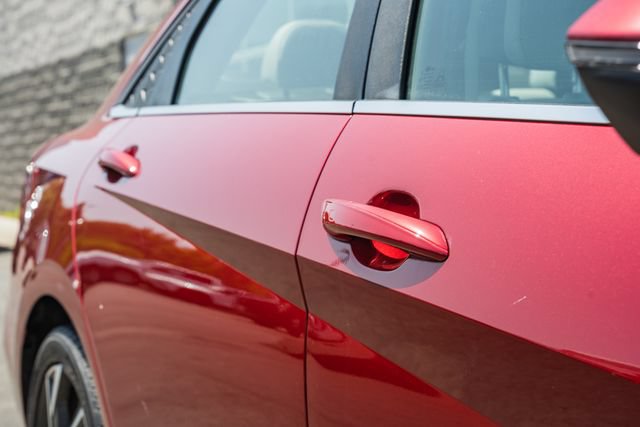 Used 2024 Hyundai Elantra Limited FWD image 18