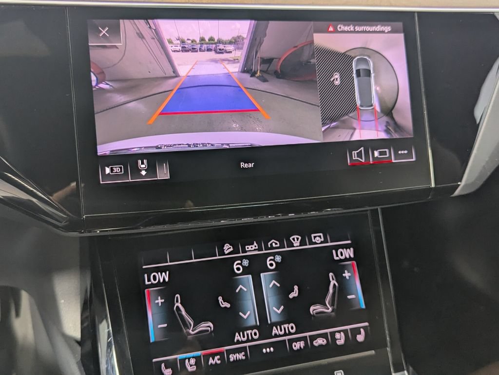 Used 2019 Audi e-tron Prestige w/ Prestige Package AWD/4WD image 22