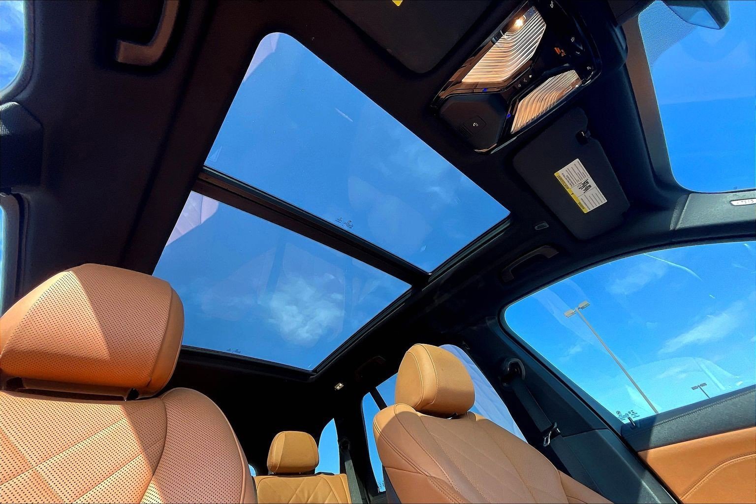 Used 2023 BMW X5 xDrive40i w/ Parking Assistance Package image 12