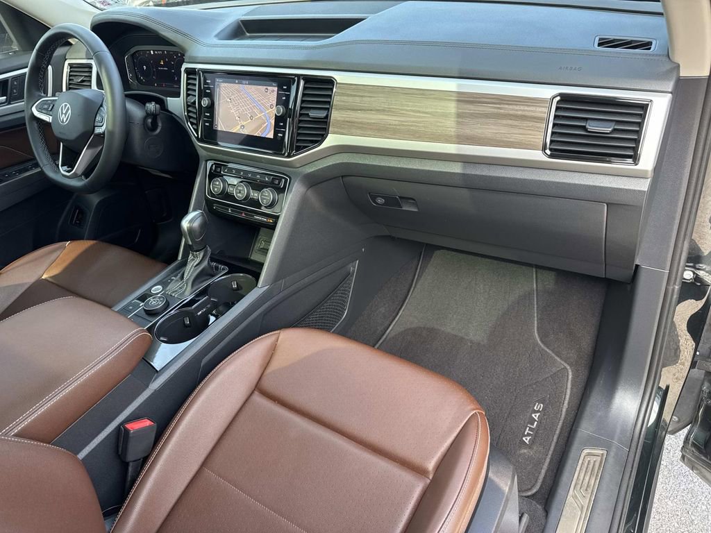 Used 2022 Volkswagen Atlas SEL image 12