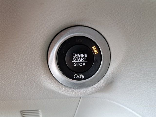 Used 2024 Kia Carnival LX FWD image 14