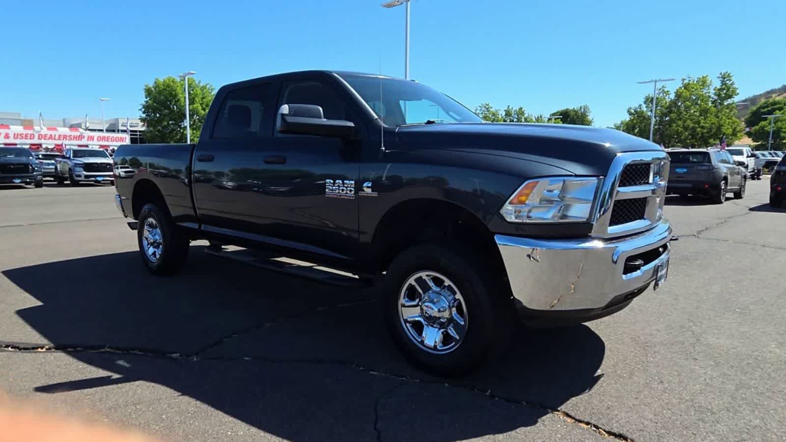Used 2018 RAM 2500 ST AWD/4WD image 2