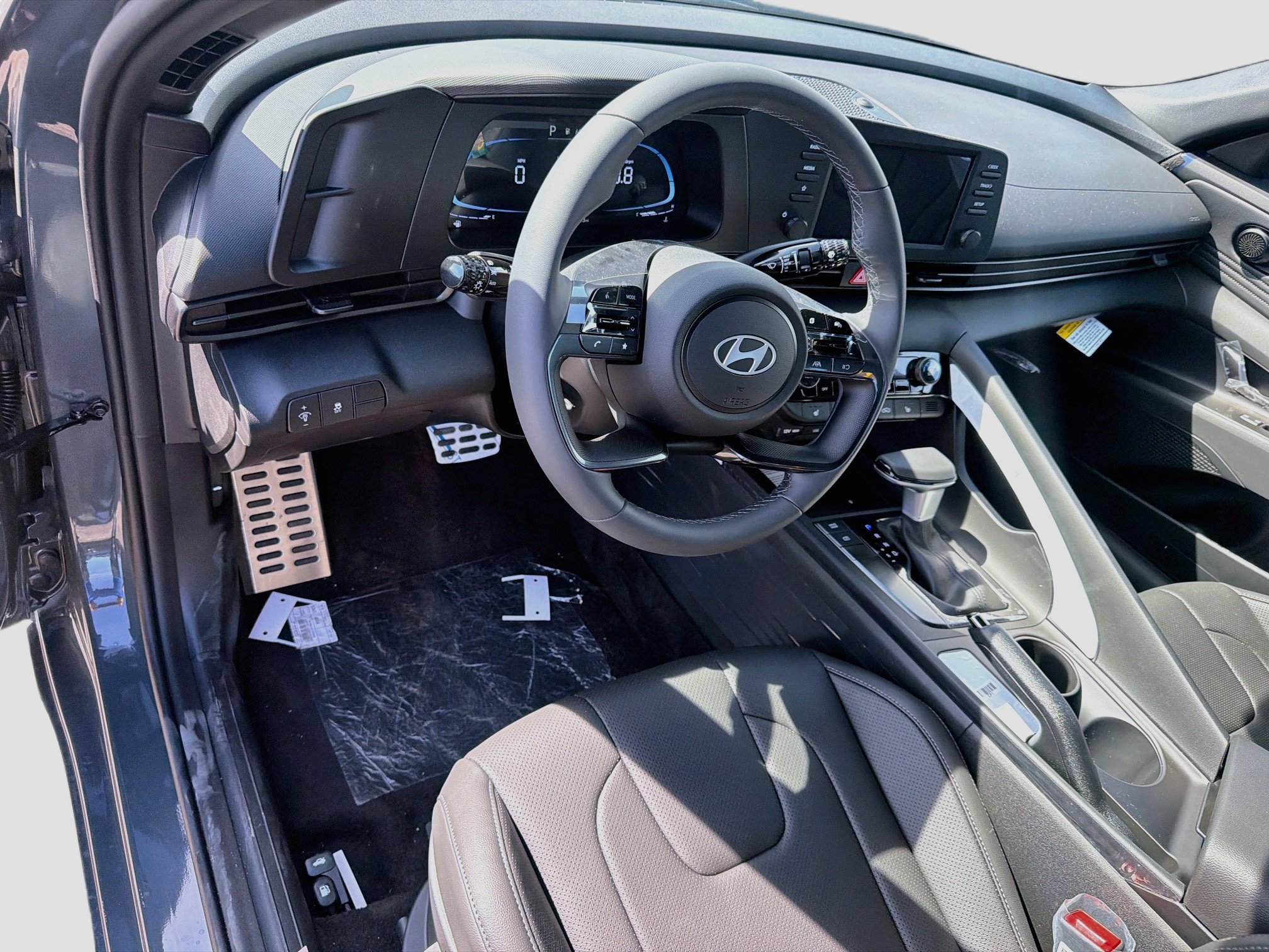 New 2026 Hyundai Elantra SEL Sport FWD image 15