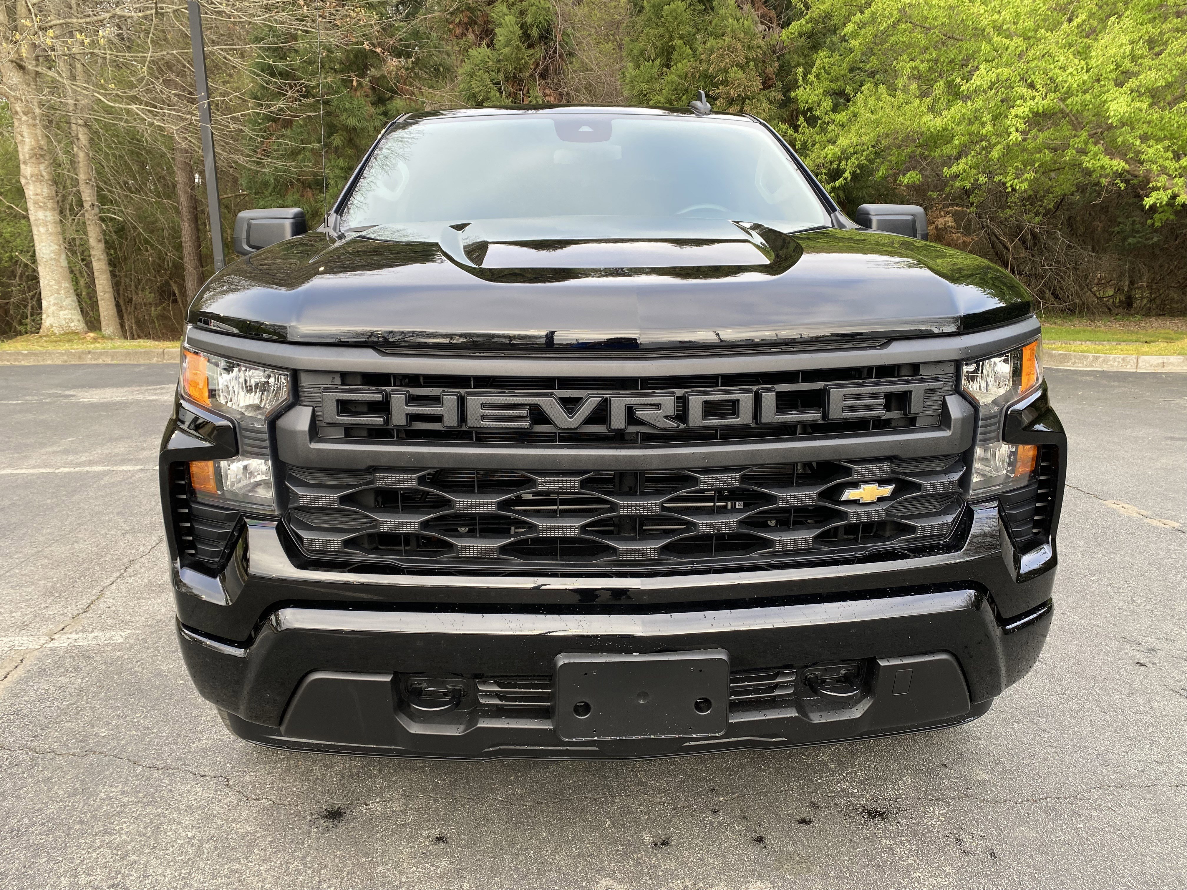 Used 2022 Chevrolet Silverado 1500 Custom image 3