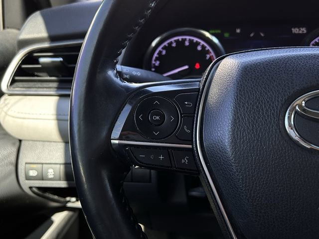 Used 2020 Toyota Camry XLE image 14