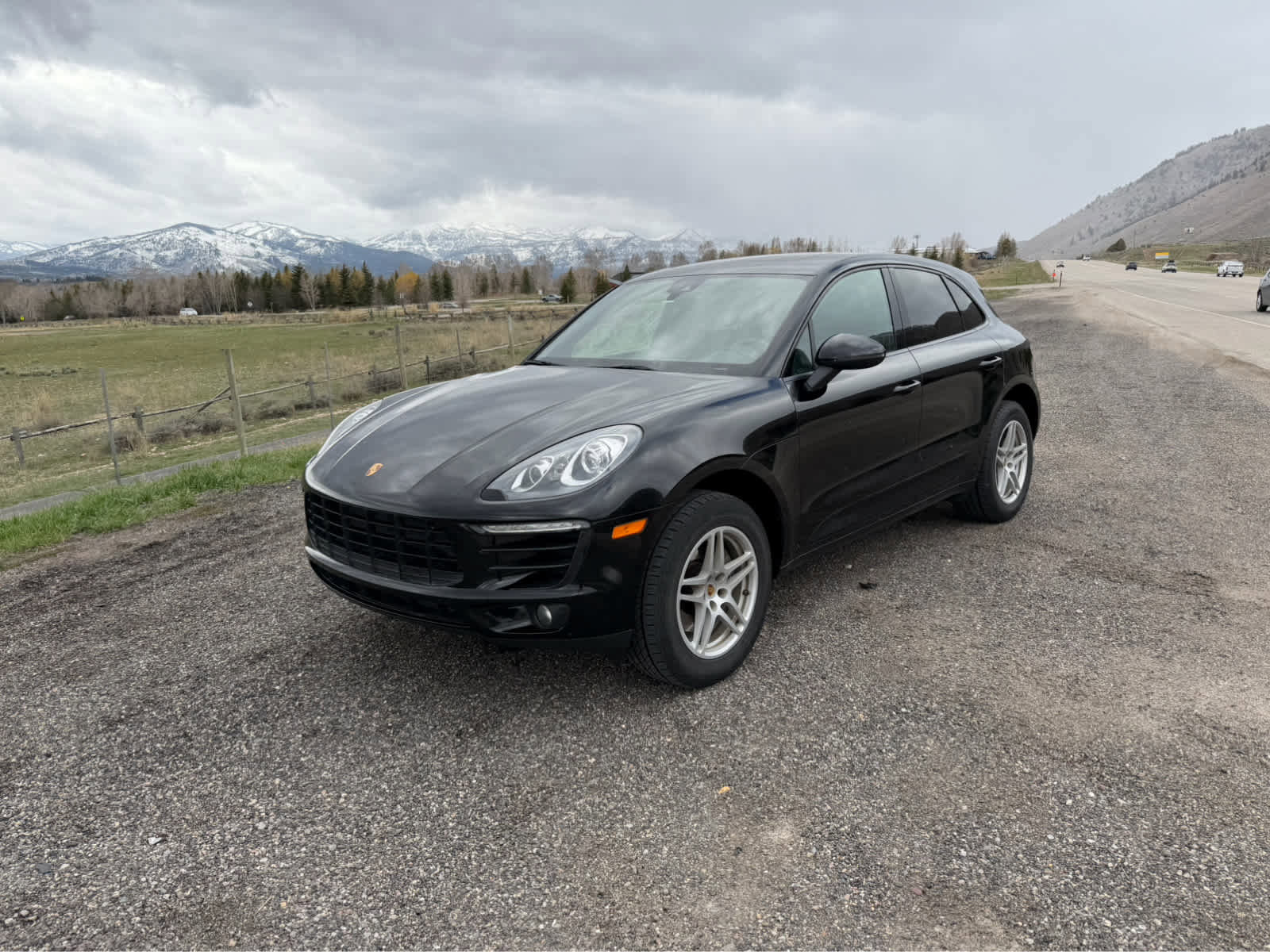 Used 2018 Porsche Macan image 2