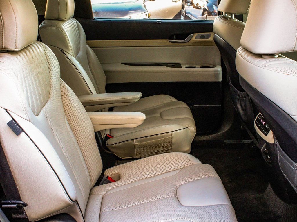 Used 2023 Hyundai Palisade Limited image 42