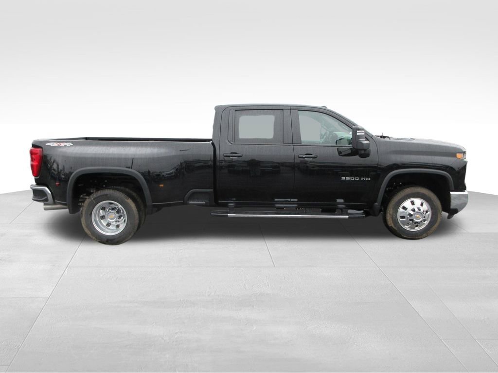 New 2026 Chevrolet Silverado 3500 LT w/ All Star Edition AWD/4WD image 6