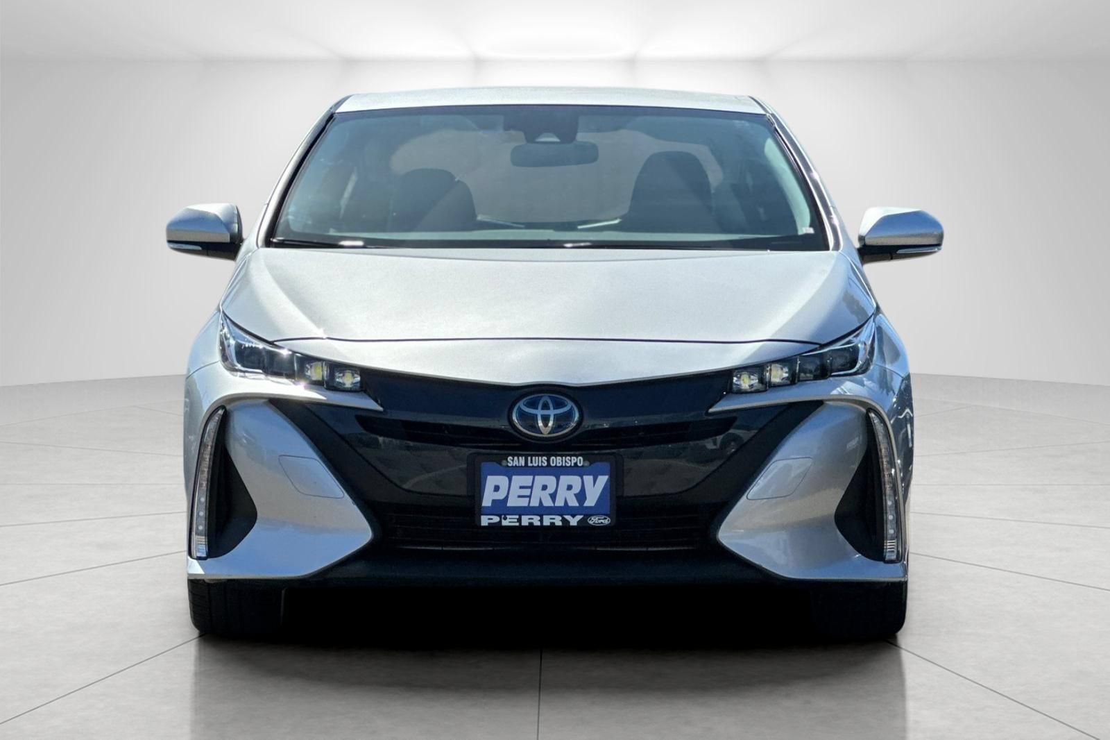 Used 2021 Toyota Prius Prime XLE w/ Carpet Mat Package (TMS) FWD image 8