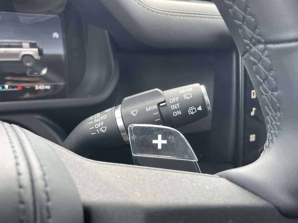 Certified 2025 Land Rover Defender 110 AWD/4WD image 38