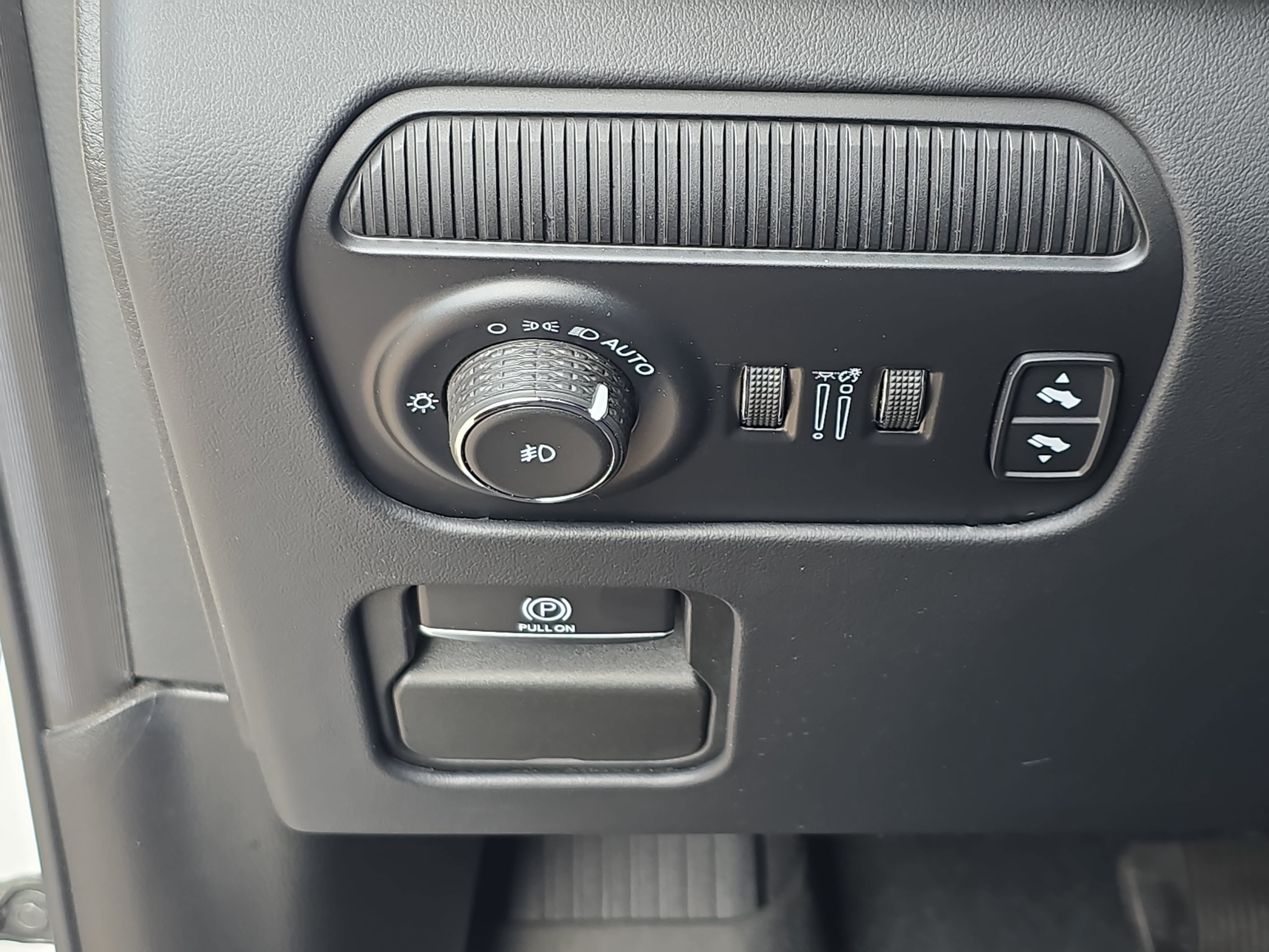 Used 2022 Jeep Grand Wagoneer Series II AWD/4WD image 29