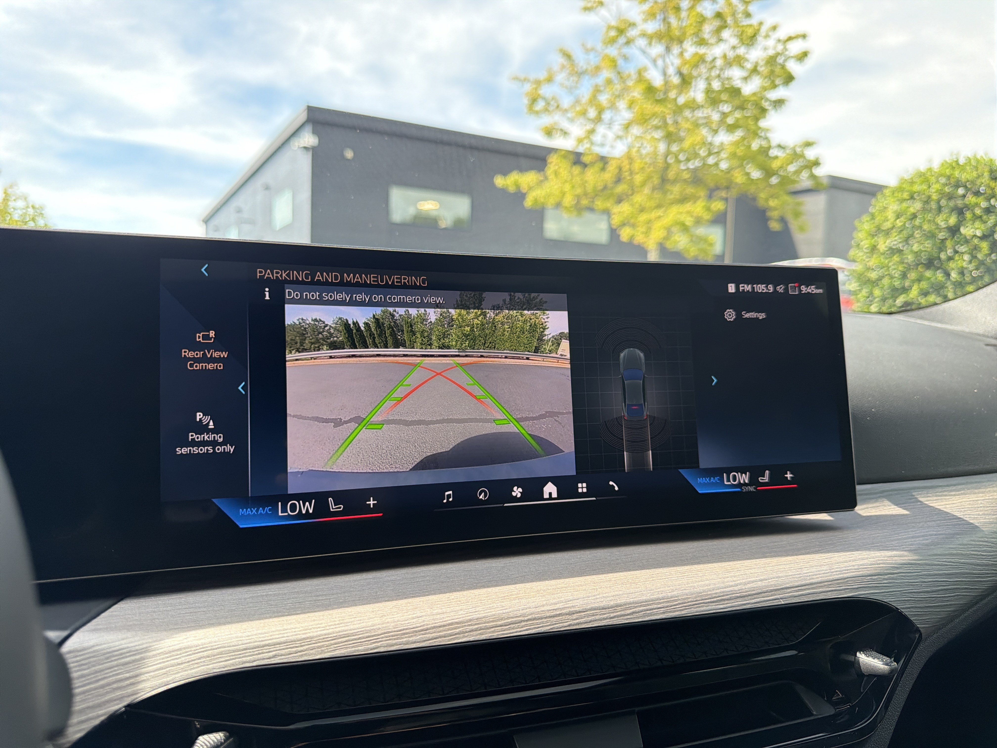 Used 2025 BMW i4 eDrive40 RWD image 35