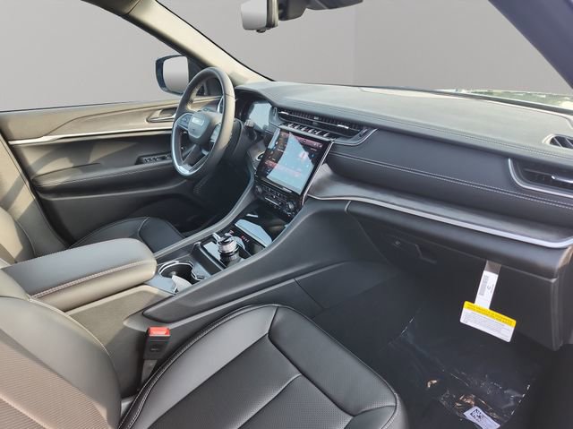 New 2025 Jeep Grand Cherokee L Limited w/ Luxury Tech Group II image 26