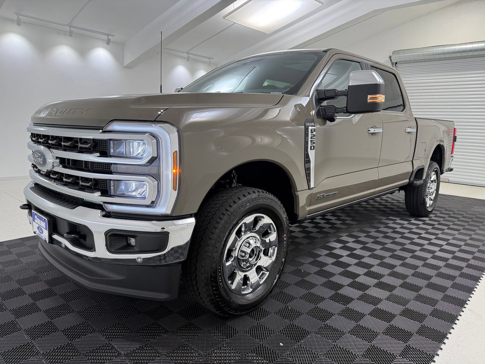 New 2026 Ford F250 King Ranch w/ Chrome Package AWD/4WD image 3