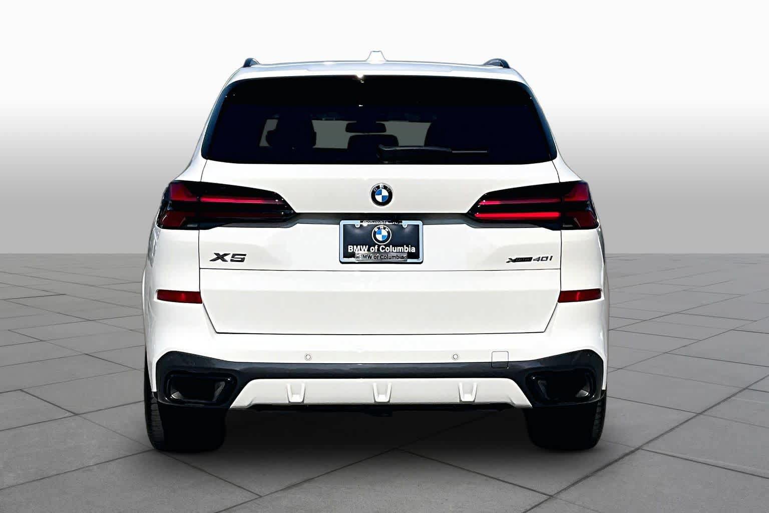 Certified 2024 BMW X5 xDrive40i w/ M Sport Package AWD/4WD image 4