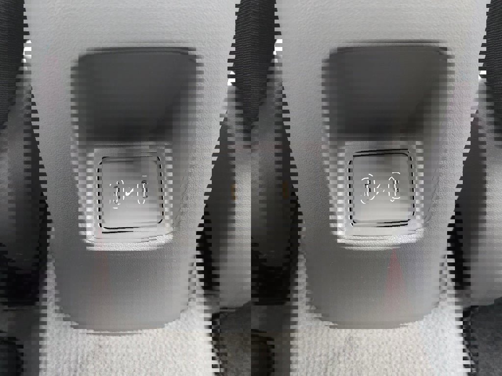 New 2025 Hyundai Elantra SEL image 24