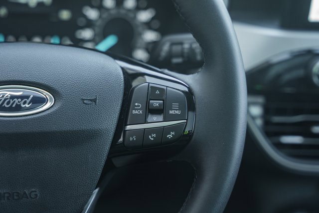 Used 2022 Ford Escape SE w/ SE Sport Appearance Package image 33