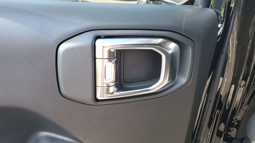 New 2025 Jeep Wrangler Sport S image 17